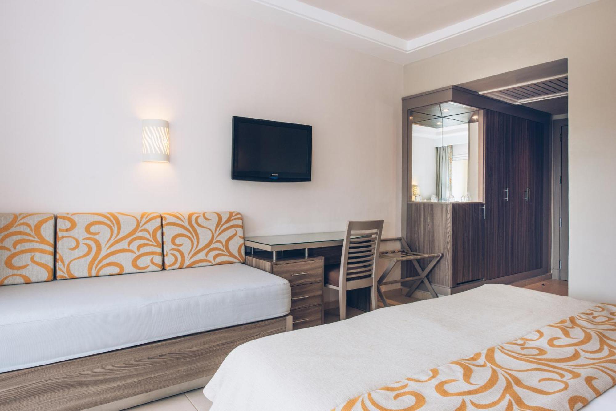 Iberostar Waves Mehari Djerba Hotel Taguermess Exterior photo